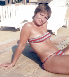 early sexy linda