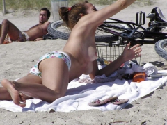 Girls At The Beach - N