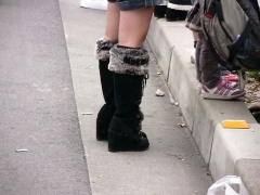 Japanese Candids - Feet on the Street 07 - N