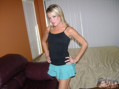 Blonde Amateur Babe Spreading Legs - N