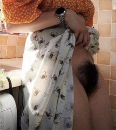 Sexy woman and hairy pussy 2 - N