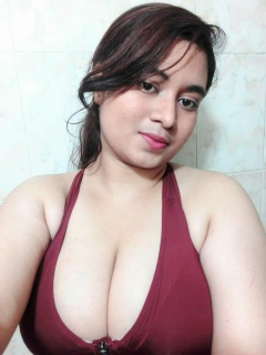 Paki GF Loves to Click some HOT Selies for Her BF - N