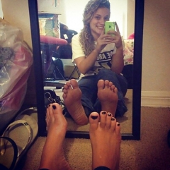 My Girlfriends Feet - N