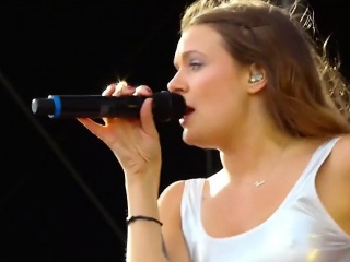 Tove Lo - Talking Body - Live at Rock In Rio