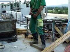 Bauarbeiterwichser Worker at construction site