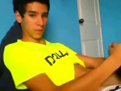 latino-twink-shows-off-when-jerking