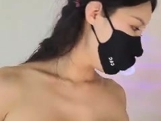 Omege japanese girl with big boobs on cams