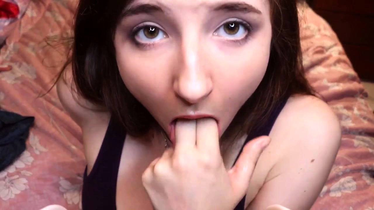 AftynRose ASMR Fun With The Tongue Patreon Video Leaked at DrTuber