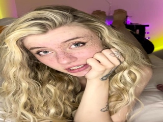 Euro Blonde Solo Masturbation